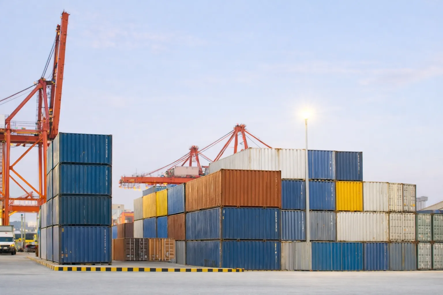 Puerto de contenedores - Comercio exterior